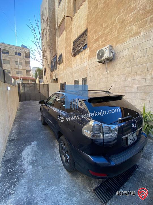 شقة مميزة شبه أرضية مساحة 100م مع حديقة وترسات 200م للبيع في عمان - أم السماق الشمالي