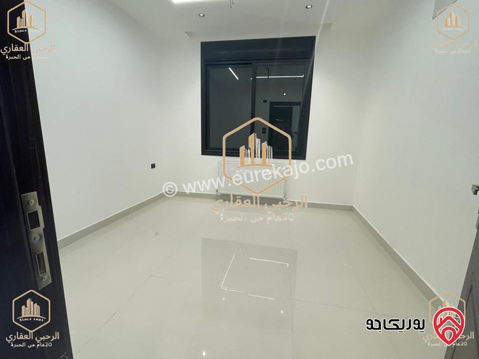 شقة طابق ثالث دوبلكس مساحة 175م للايجار في عمان - الجندويل 