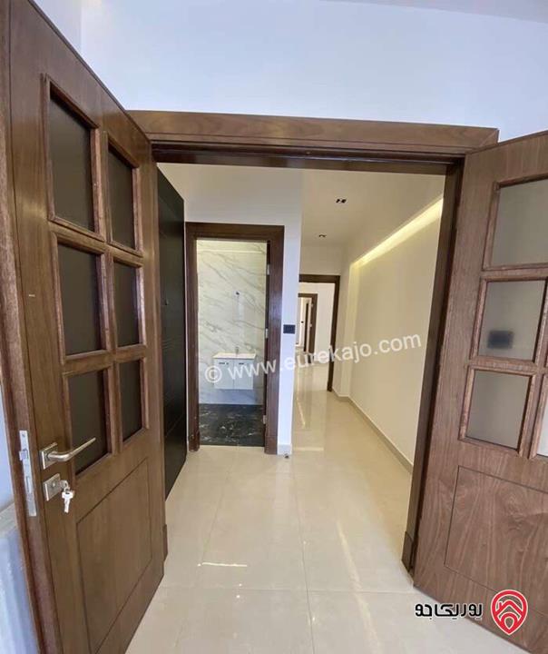 شقة طابق ثالث دوبلكس مساحة 200م للبيع في عمان - خلدا