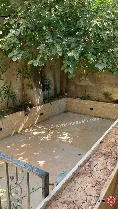 شقة مميزة مفروشة  مساحة 180م داخلي و 90م خارجي للإيجار من المالك مباشرة في عمان - جبل عمان