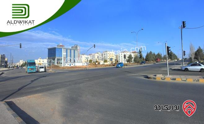ارض مساحة 760م للبيع في عمان - دابوق منطقة المنش بالقرب من المواصفات والمقاييس