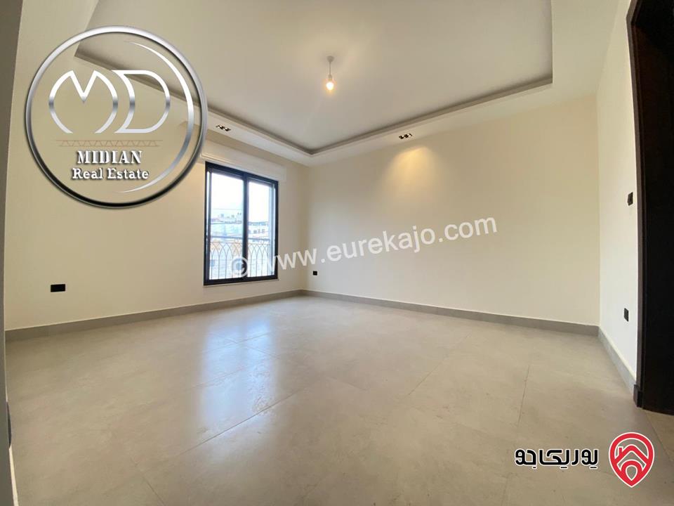 شقة طابقية فارغة للايجار في عمان - ضاحية الامير راشد مساحة 160م طابق ثاني تشطيبات ديكورات عصرية فاخرة جديدة لم تسكن