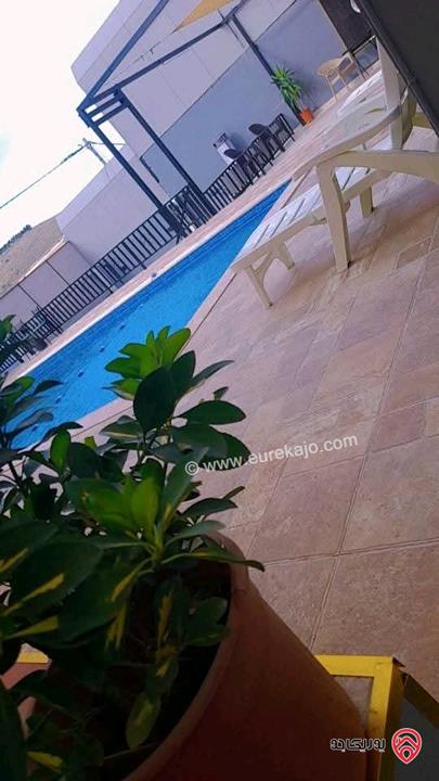 مزرعة مساحة الأرض 500م والبناء 200م للبيع في جرش 