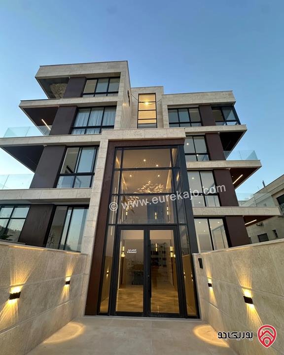 شقة فاخرة أرضية مساحة 205م للبيع في عمان - الظهير