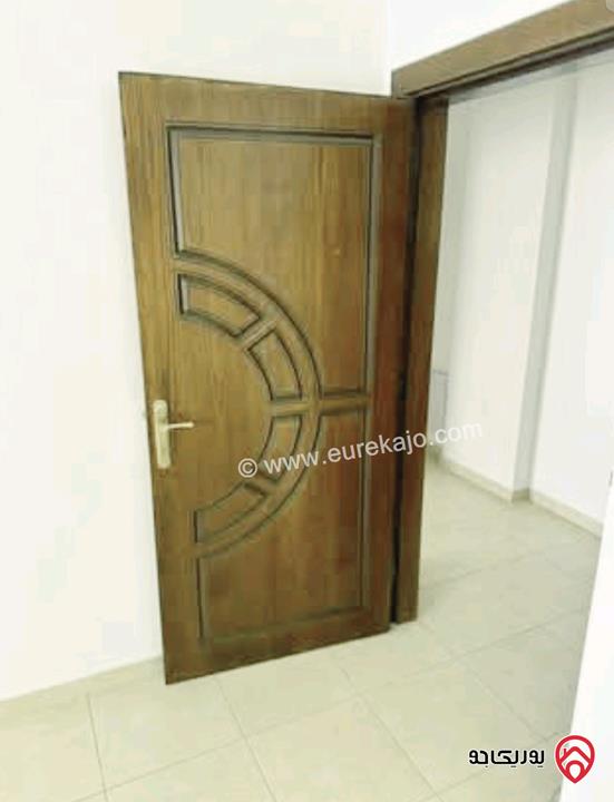 شقة فخمة طابق اخير مع روف مساحة 220م وترس 40م للبيع في عمان - الرابية 