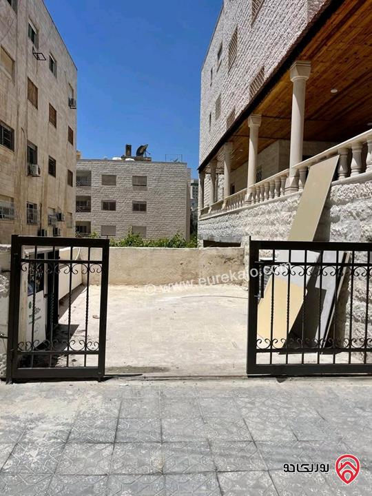 شقة فخمة وراقية ارضية مساحة 175م داخلي و 50م خارجي للبيع في عمان - الرابية بسعر حرق