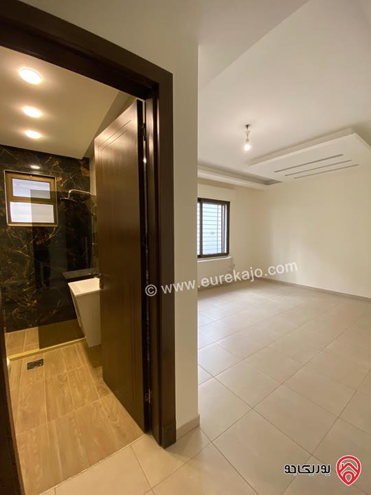 شقق طابق ارضي مساحة 200م و طابق ثالث دوبلكس مساحة 260م للبيع في عمان - خلدا 