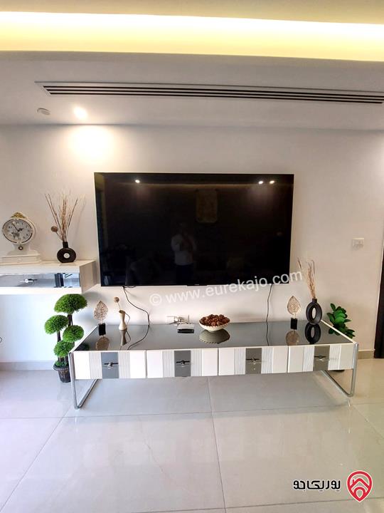 شقة فخمة طابق أول مساحة 100م للإيجار السنوي مفروشة في عمان - دير غبار