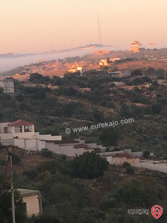 مزرعة مساحة الأرض 4 دونم و 860م والبناء 400م للبيع في اربد - النعيمه
