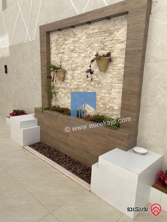 شقة فاخرة للبيع في عمان - أم أذينة قرب أبراج السادس 200م مع حديقة وترسات 250م لم تسكن