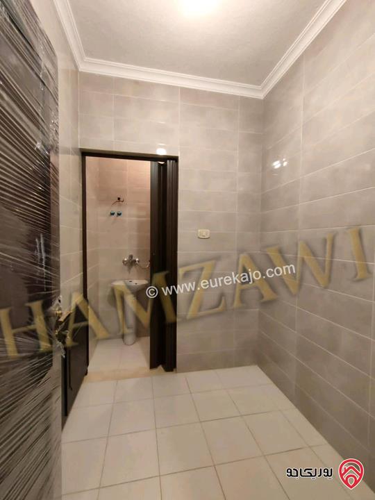 شقة مساحة 240م طابق ثاني للايجار في عمان - ضاحية النخيل طريق المطار 