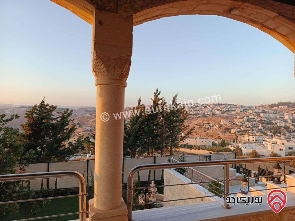 فيلا مستقلة مفروشة للبيع في عمان - ناعور مساحة الارض 1050م ومساحة البناء 1000م ومساحة الحديقة 400م ومساحة الترس 200م موقع اطلالة رائع ومميز