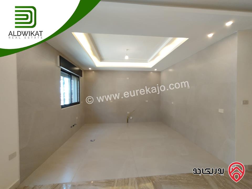 شقة طابق ارضي مساحة البناء 200م ومساحة الحديقة 150م للبيع في عمان - دابوق