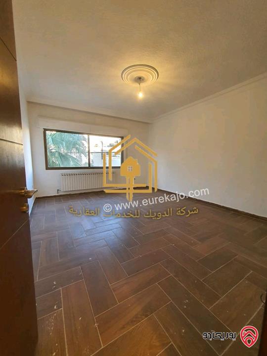 شقة فارغة طابق اول مساحة 260م للإيجار في عمان - السابع 