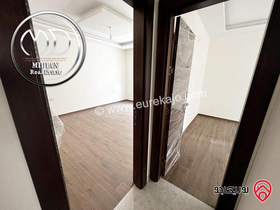 شقق ارضي و شبه ارضي جديدة للبيع في عمان - ضاحية الرشيد مساحة 165م مع تراسات تشطيبات سوبر ديلوكس بسعر مميز