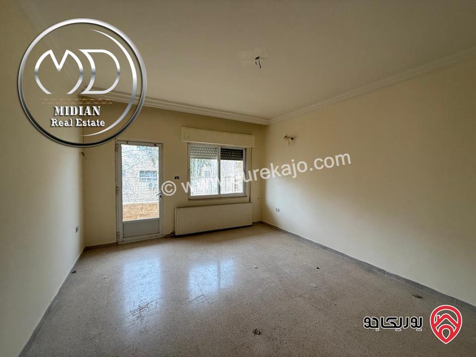 شقة فارغة للايجار في عمان - خلدا مساحة 220م طابق أول تشطيبات و ديكورات سوبر ديلوكس بسعر مميز جداً