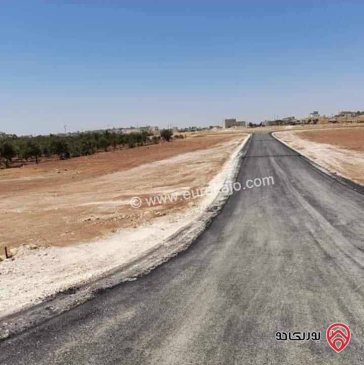 أرض سكنية مساحة 1 دونم و 100م للبيع في حسبان - طريق مادبا الغربي 🌟