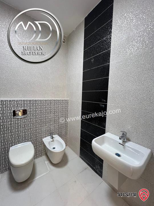 شقة جديدة للبيع في عمان - دير غبار طابق اول مساحة 280م 4 نوم تشطيبات و ديكورات عصرية فاخرة بسعر مغري جداً