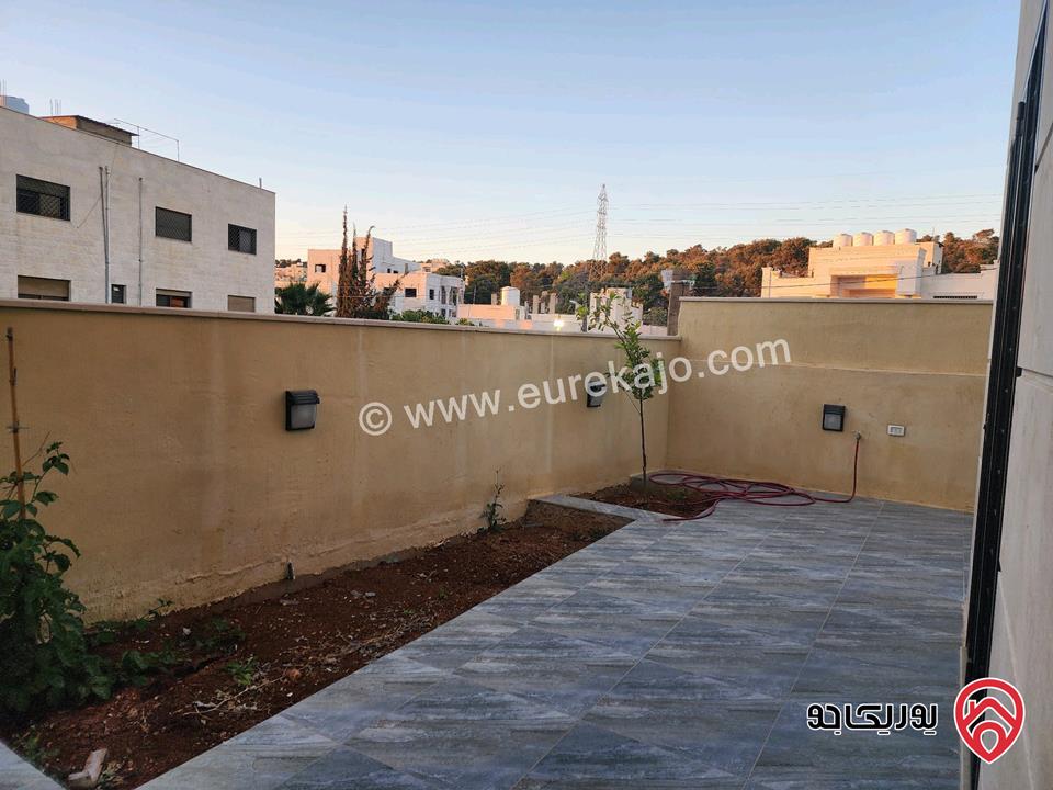 شقة طابقية ارضية مساحة 155م داخلي و 50م خارجي مفروشة جزء من فيلا للايجار في عمان - المقابلين 