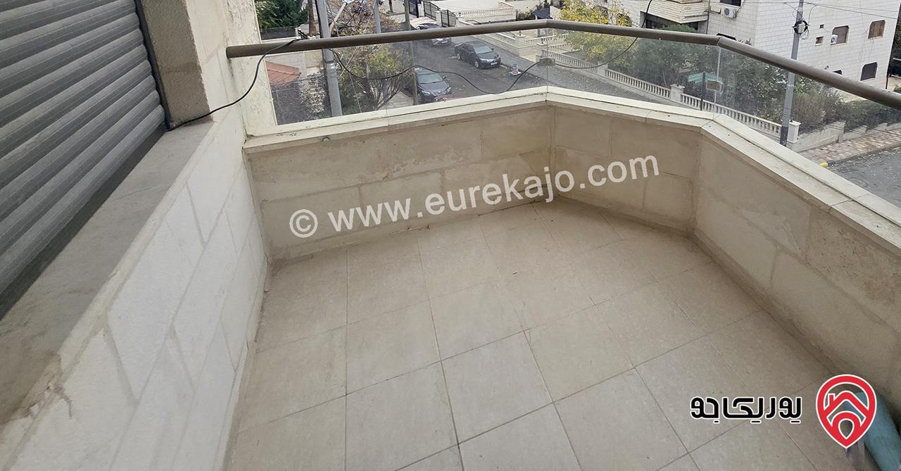 شقة طابق ثاني مساحة 180م اتجاه جنوبي للبيع في عمان - الرابية