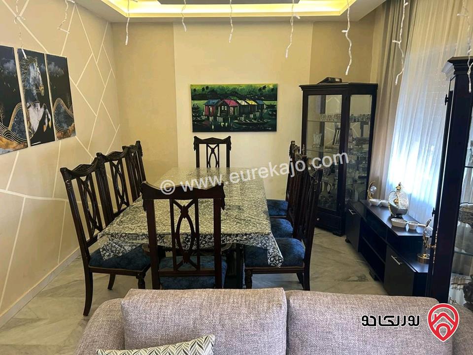 شقة مساحة 185م طابق رابع للبيع مفروشة في عمان - الشميساني قرب فندق برادايس مجددة بالكامل 