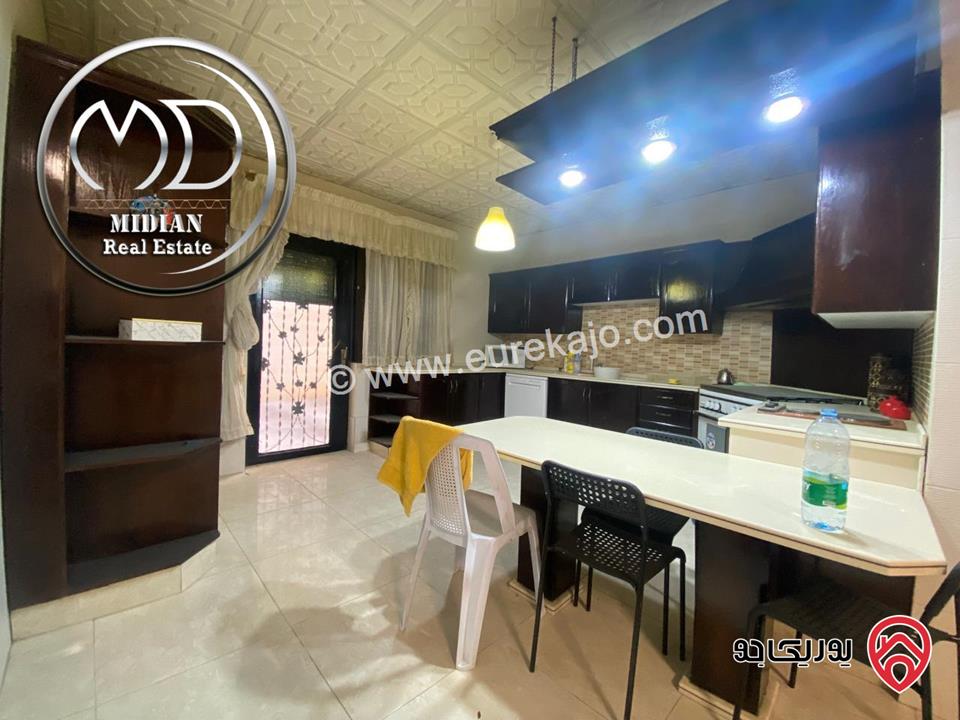 شقة ارضية مفروشة للبيع في عمان - ام اذينة مساحة 200م مع ترس و حديقة 150م تشطيبات سوبر ديلوكس بسعر مميز