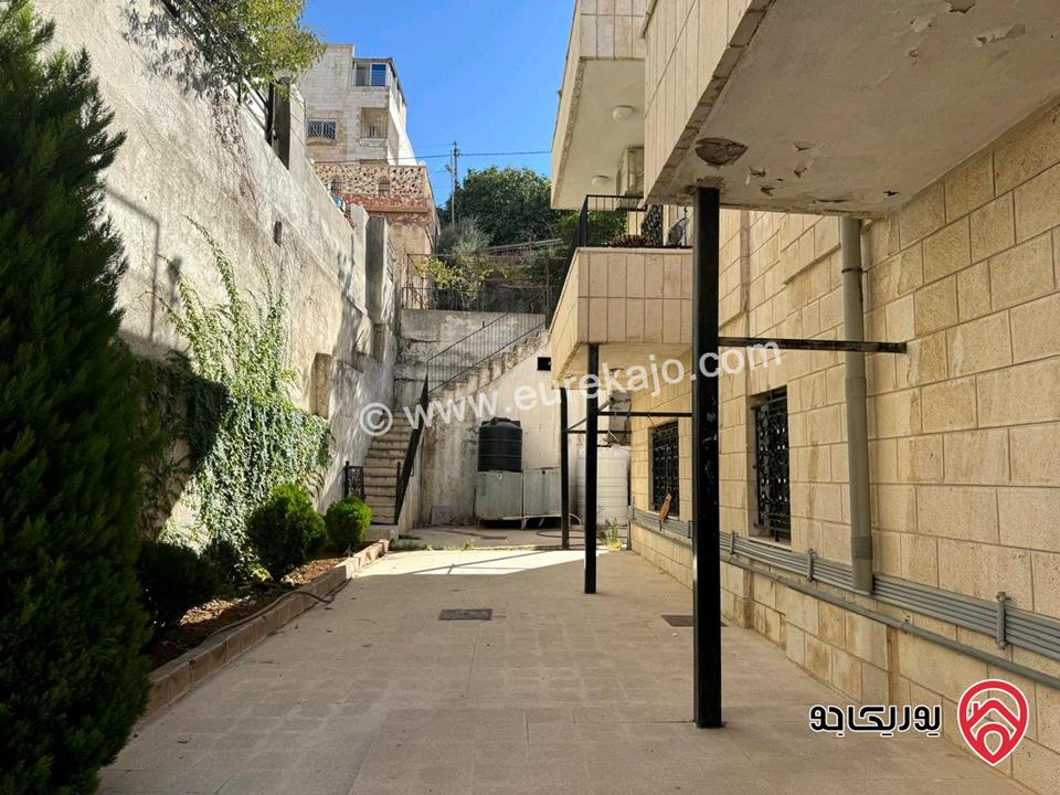 فيلا 4 طوابق على أرض 1 دونم و 465م للبيع في عمان - الرابية
