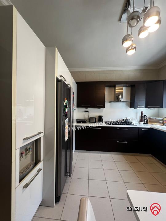 شقة فاخرة طابق ثاني مساحة 170م للبيع مفروشة في عمان - ضاحية النخيل