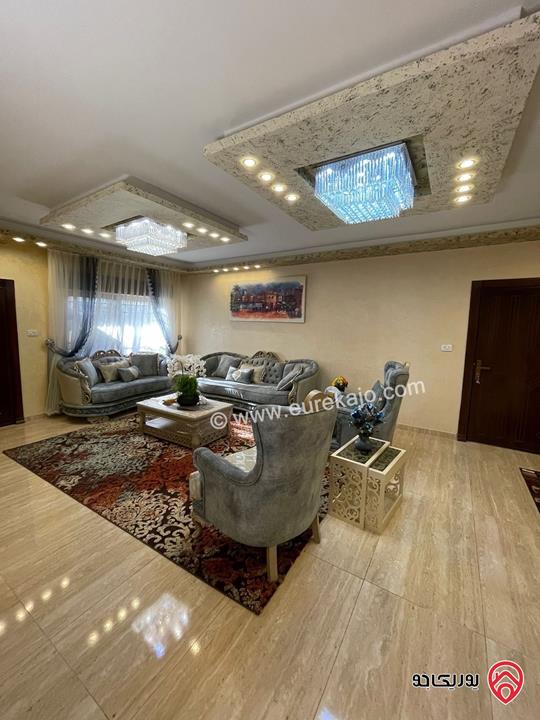 فيلا مساحة 700م على أرض 1 دونم مفروشة للإيجار في عمان - الجبيهة