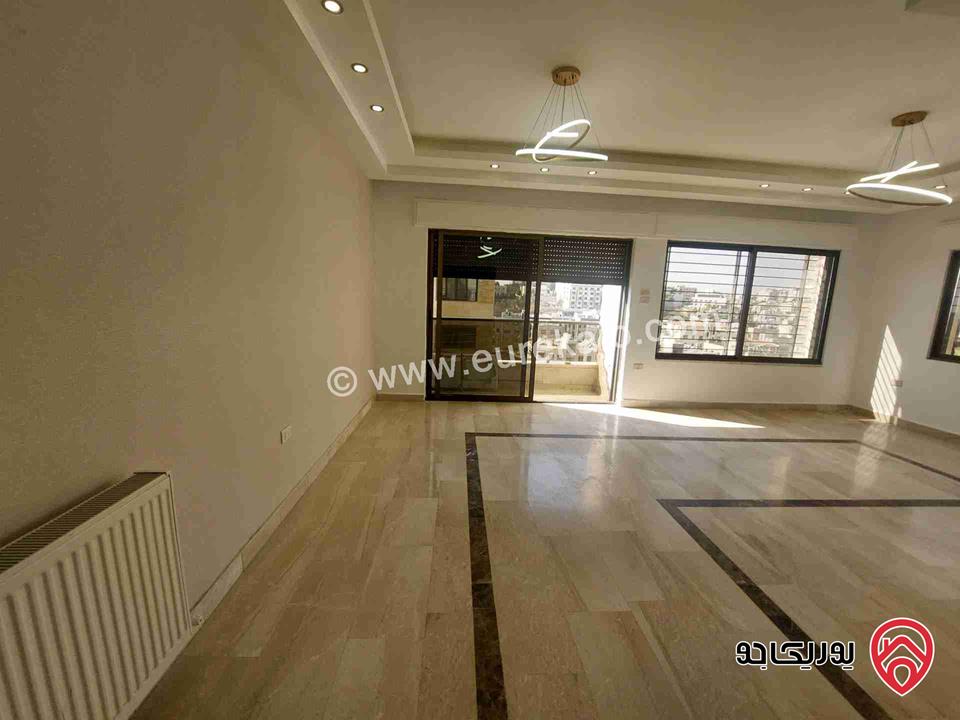 شقة طابق ثاني مساحة 176م للبيع في عمان - خلدا خلف بن العميد