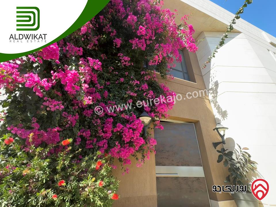 فيلا مستقلة للبيع في عمان - بدر الجديدة مساحة الارض 985م ومساحة البناء 1200م ومساحة الحديقة 400م ومساحة الترس 200م ذات موقع واطلالة مميزة