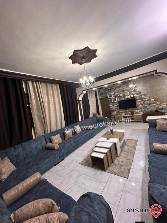 بيت مستقل دوبلكس مساحة 300م على أرض 500م للبيع في عمّان – أم نوارة 