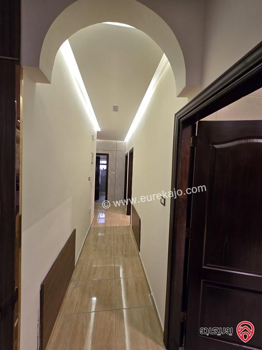 شقة فاخرة مفروشة للايجار ثلاث غرف نوم في الدوار السابع