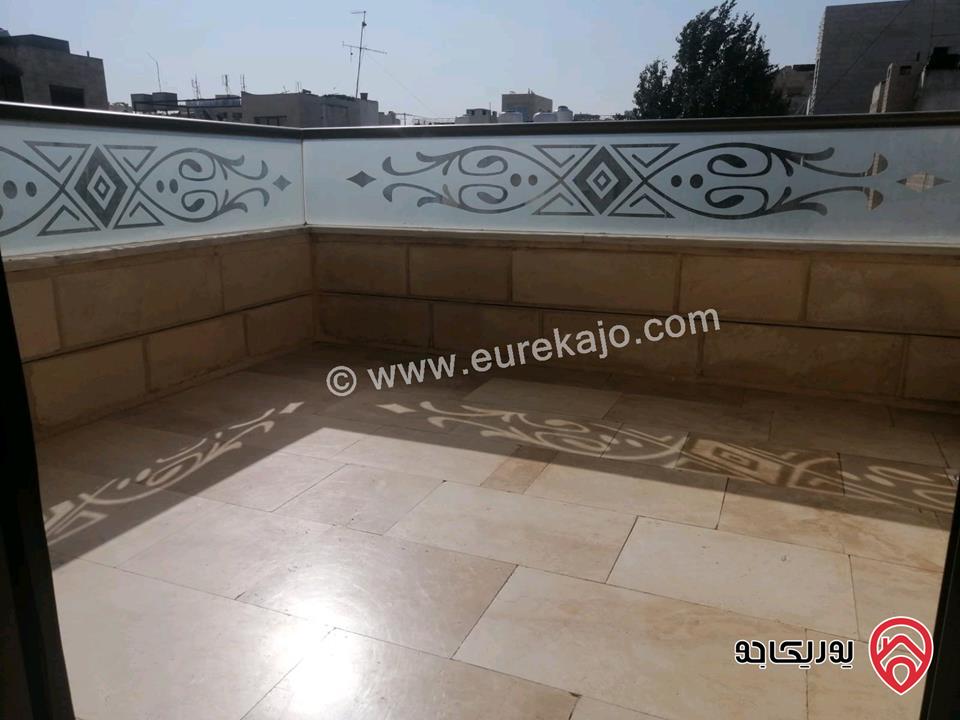 شقة مساحة 200م طابق ثاني للبيع في عمان - الجبيهة بسعر مغري 