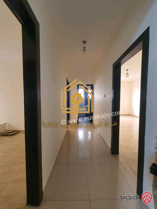 شقة فارغة طابق ارضي مساحة 150م داخلي مع 50م ترس للإيجار في عمان - ضاحية الأقصى 