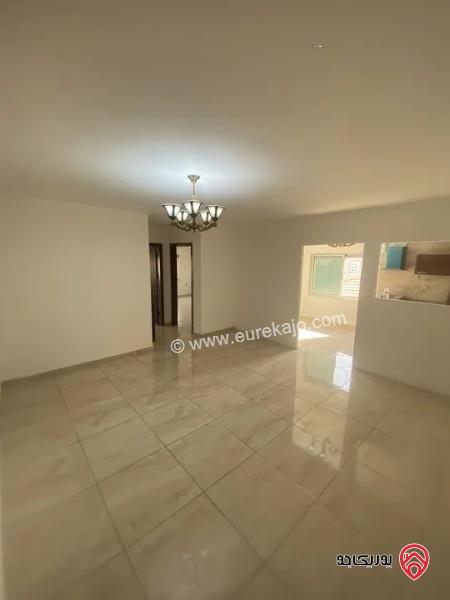 شقة فارغة مساحة 120م طابق أول للايجار في عمان - جبل الحسين