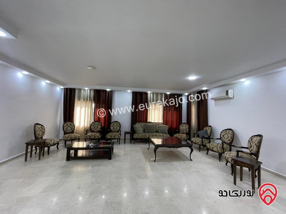 شقة شبه مفروشة طابق ثالث مساحة 325م للايجار في عمان - ضاحية الرشيد