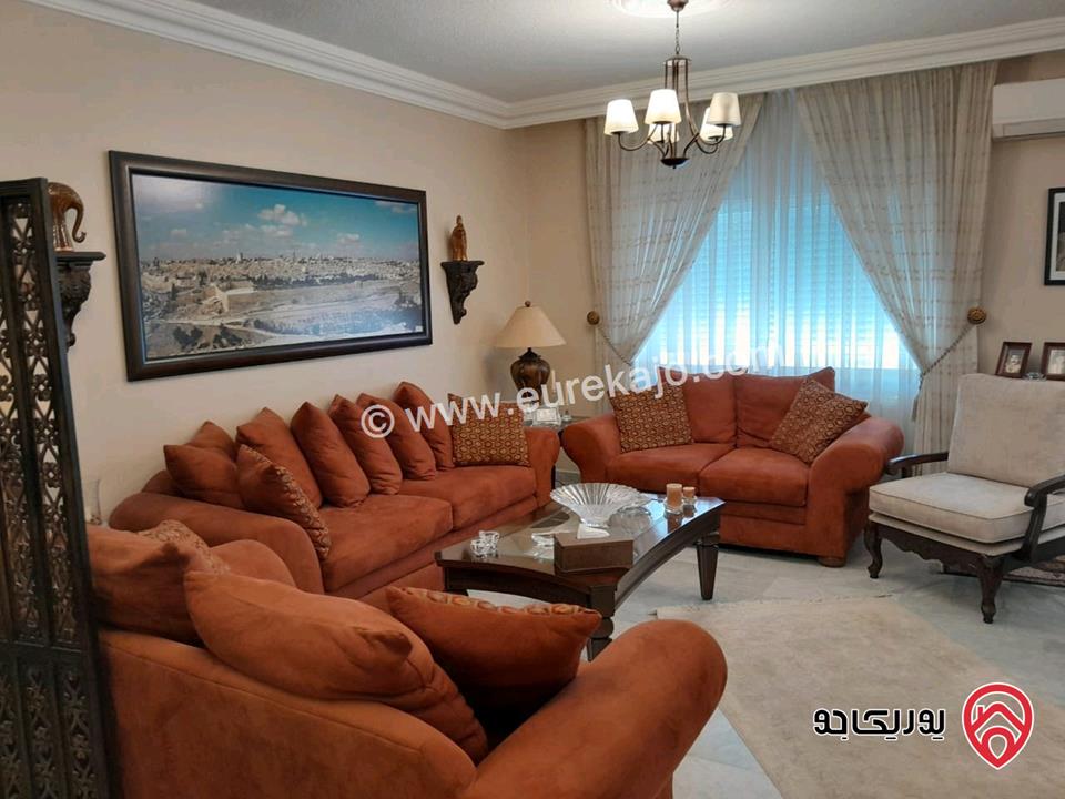 شقة طابق ثاني مساحة 175م للبيع في عمان - الجندويل