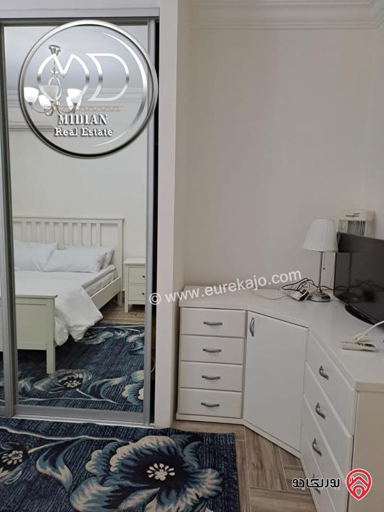 شقة مفروشة للايجار في عمان - الشميساني مساحة 180م طابق ثالث تشطيبات و فرش سوبر ديلوكس اطلالة جميلة