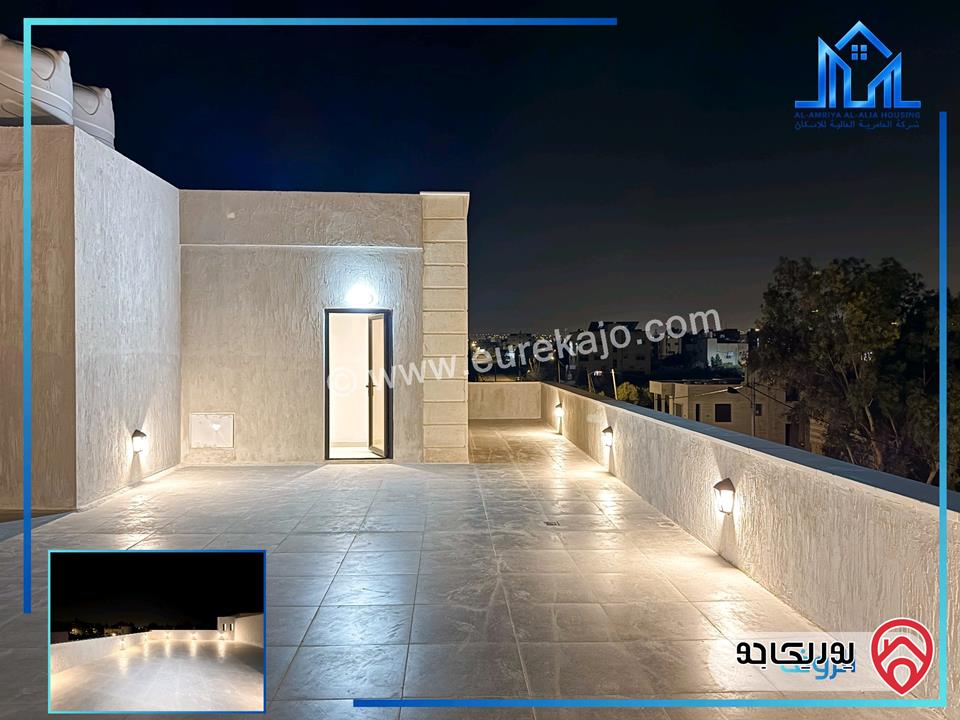 فيلا مساحة 340م على أرض 700م للبيع في اربد - شارع البتراء