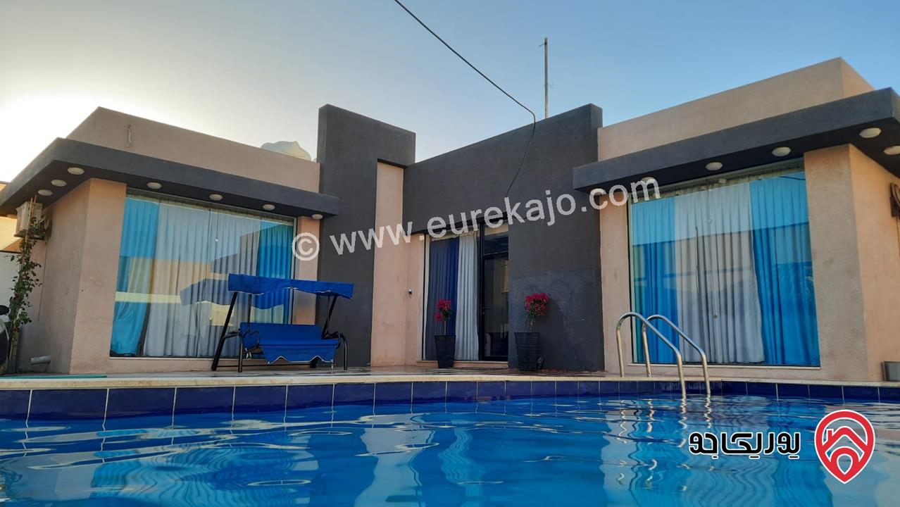 شاليه مساحة الأرض 527م والبناء 122م للبيع في البحر الميت منطقة الجوفة