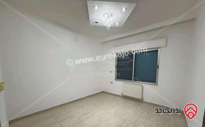 شقة فارغة مساحة 240م طابق أول للايجار في عمان - الرابية