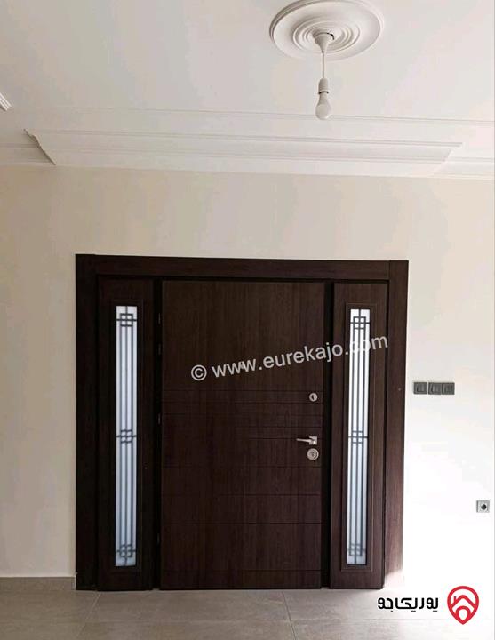 شبه فيلا مجددة بالكامل مساحة 270م للايجار في عمان - دابوق 