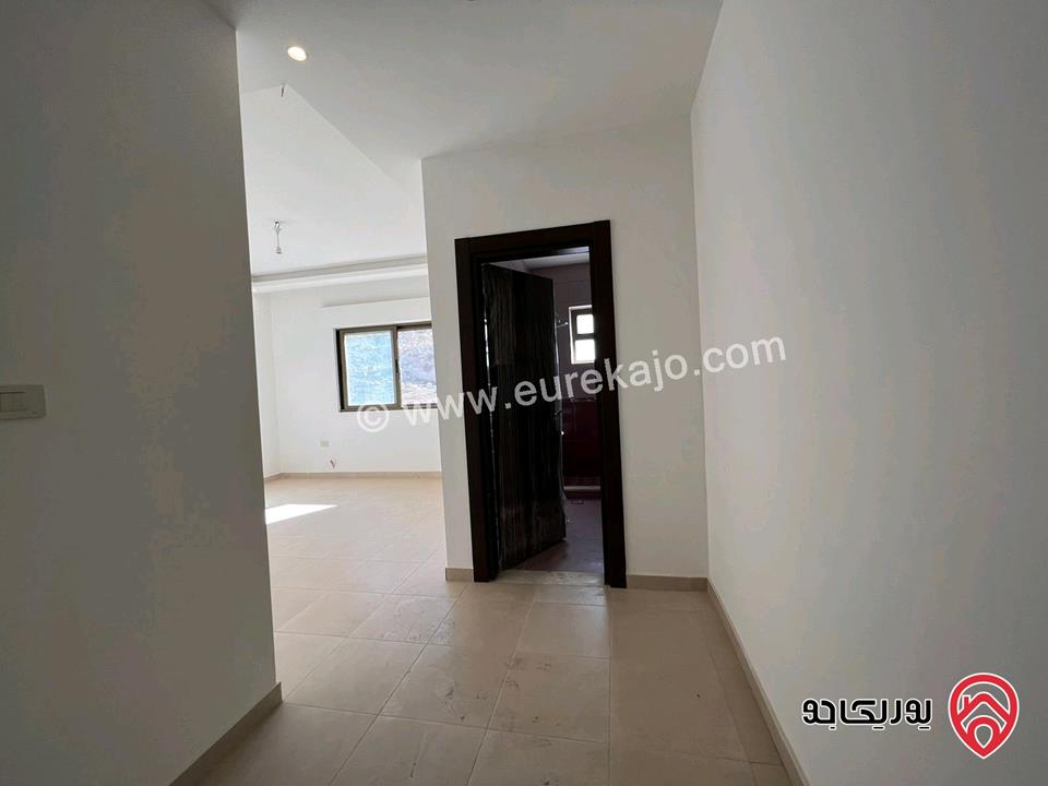 شقة طابق ثاني مساحة 159م للبيع في عمان - ابو نصير