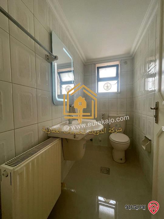 شقة فارغة مساحة 200م طابق أول للإيجار في عمان - خلدا 