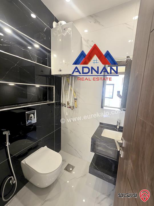 شقة جديدة مساحة 125 متر طابق ثالث للبيع في عمان - الرابية