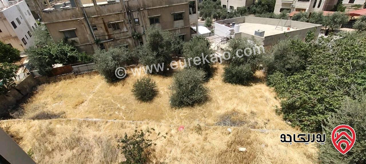 منزل مستقل مساحة 432م على أرض 1 دونم و 339م للبيع في عمان - مقابل كلية حطين موقع مميز على شارعين بسعر مغري جدا 