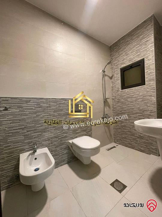 شقة جديدة لم تسكن مساحة 190م طابق أرضي معلق للايجار في عمان - دابوق 