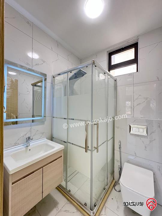 شقة طابق ثالث دوبلكس مساحة 212م مع تراس خارجي 40م للبيع في عمان - البنيات 