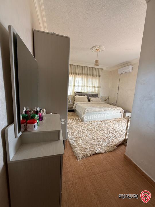 فيلا دوبلكس مساحة 300م على أرض 480م للبيع في مغاريب السلط 